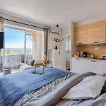 Sea View & Spa Suite: 3Min Beach