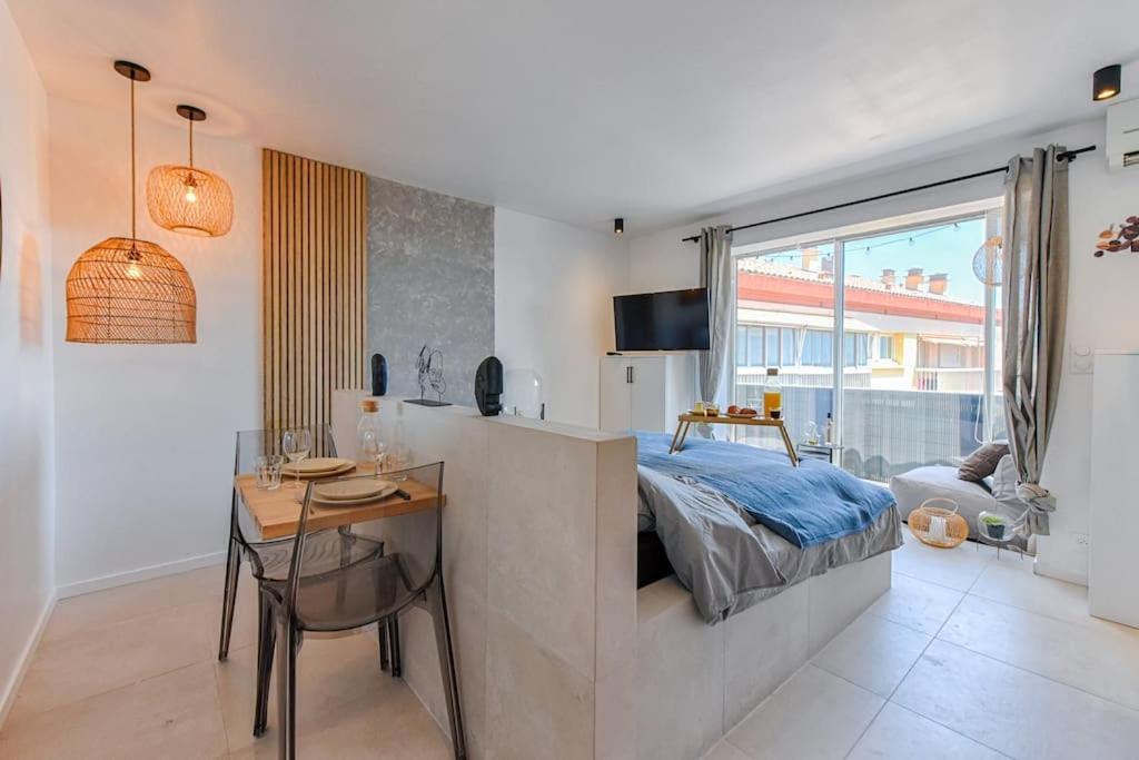 Sea View & Suite: 3min * Fréjus